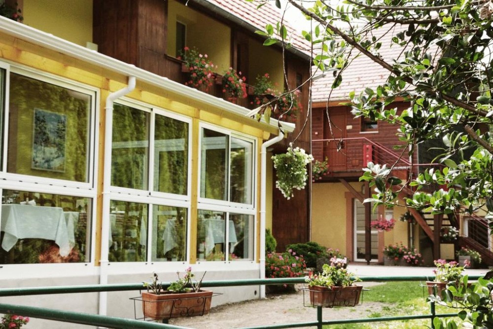 Photo de Logis Hôtel De La Poste
