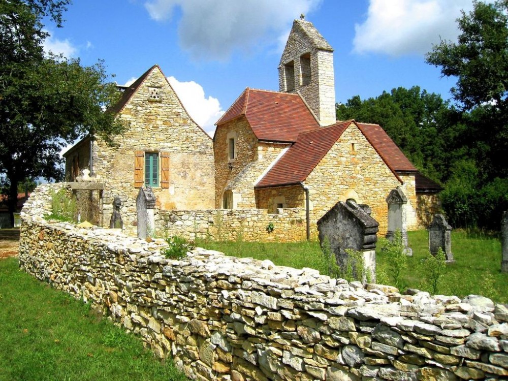 Photo de La Vieille Eglise Saint Aubin De Nabirat