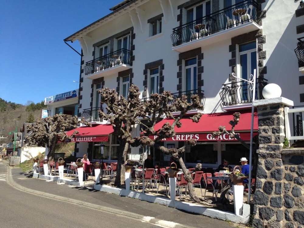 Photo de Hôtel Bellevue