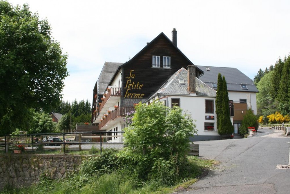 Photo de Hôtel Auberge De La Petite Ferme