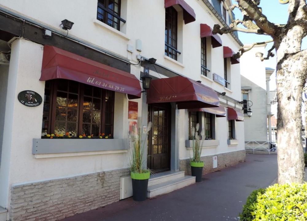 Photo de Hôtel Le Chantilly