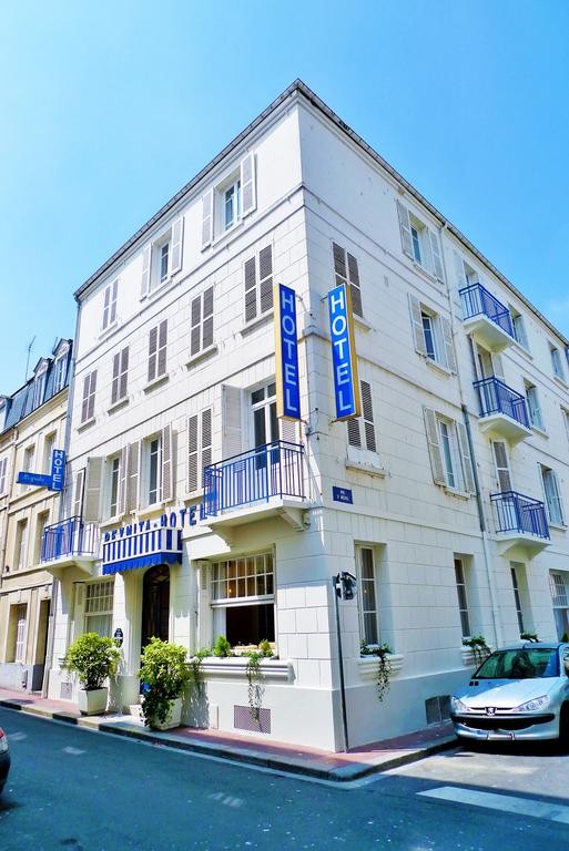 Photo de Hôtel Le Reynita