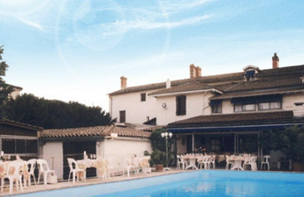 Photo de Hôtel Restaurant la Maison Blanche