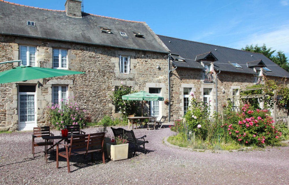 Photo de Hôtel la Québecoise - Quévert