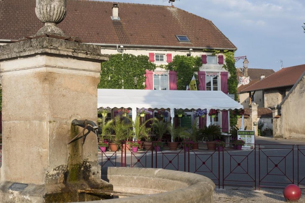 Photo de Hôtel Auberge de la Fontaine
