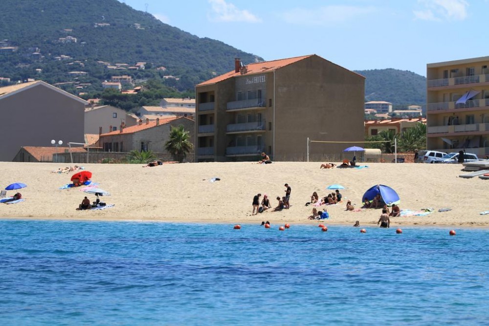 Photo de Hôtel Beach