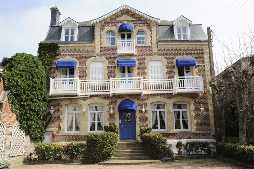 Photo de Hôtel Ambassadeur