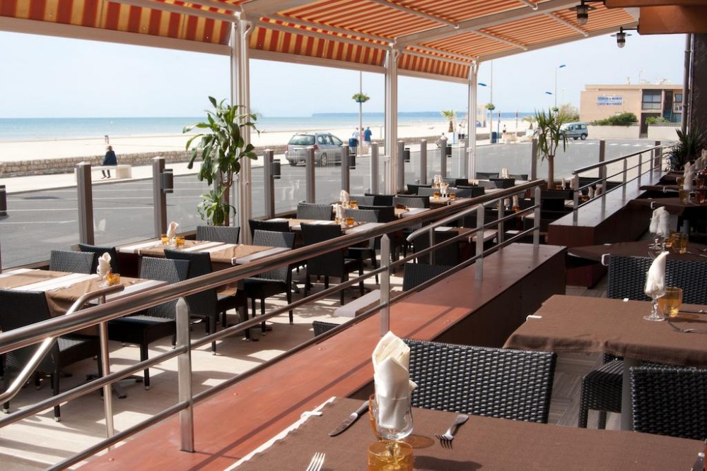 Photo de Hôtel Mediterranee
