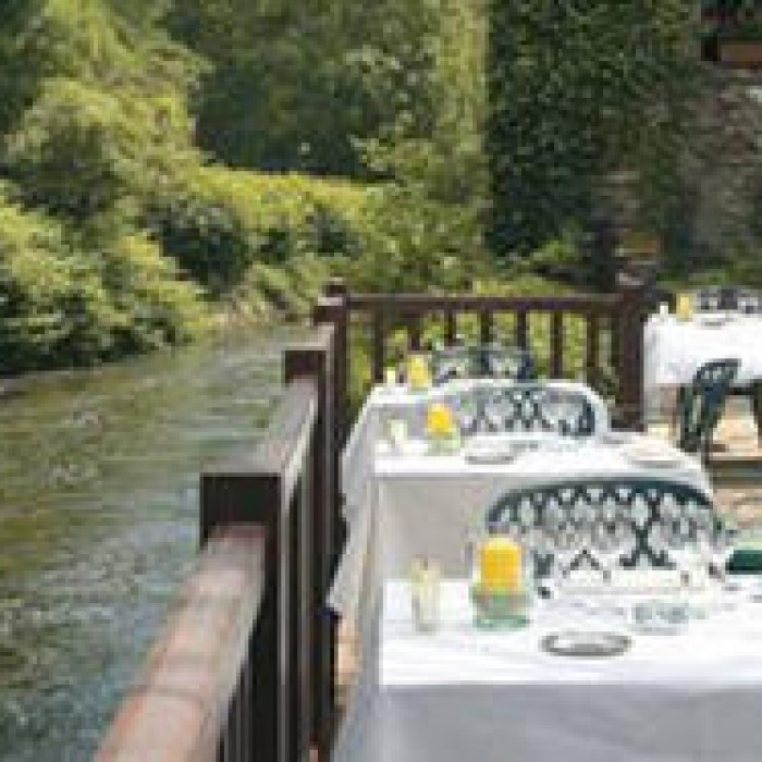Photo de Hôtel Auberge des Charmilles
