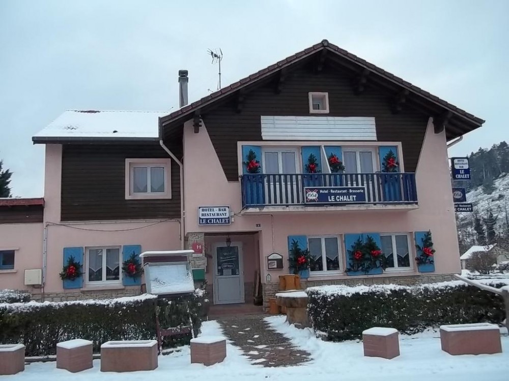 Photo de Hôtel Restaurant Le Chalet