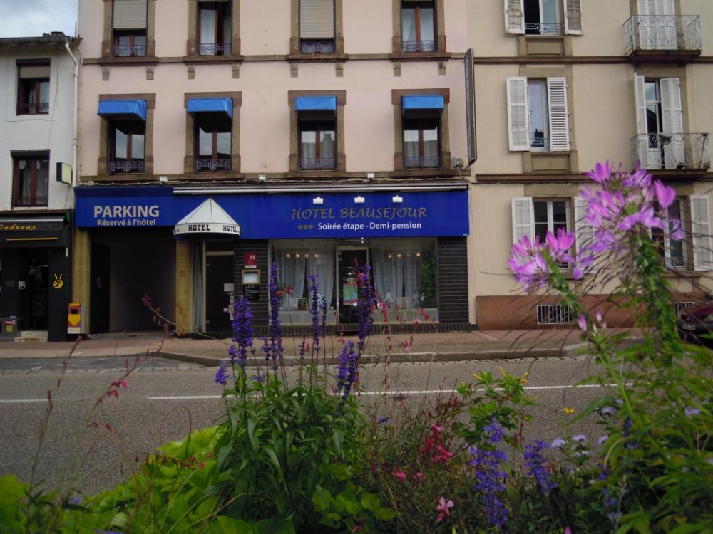 Photo de Hôtel Beausejour