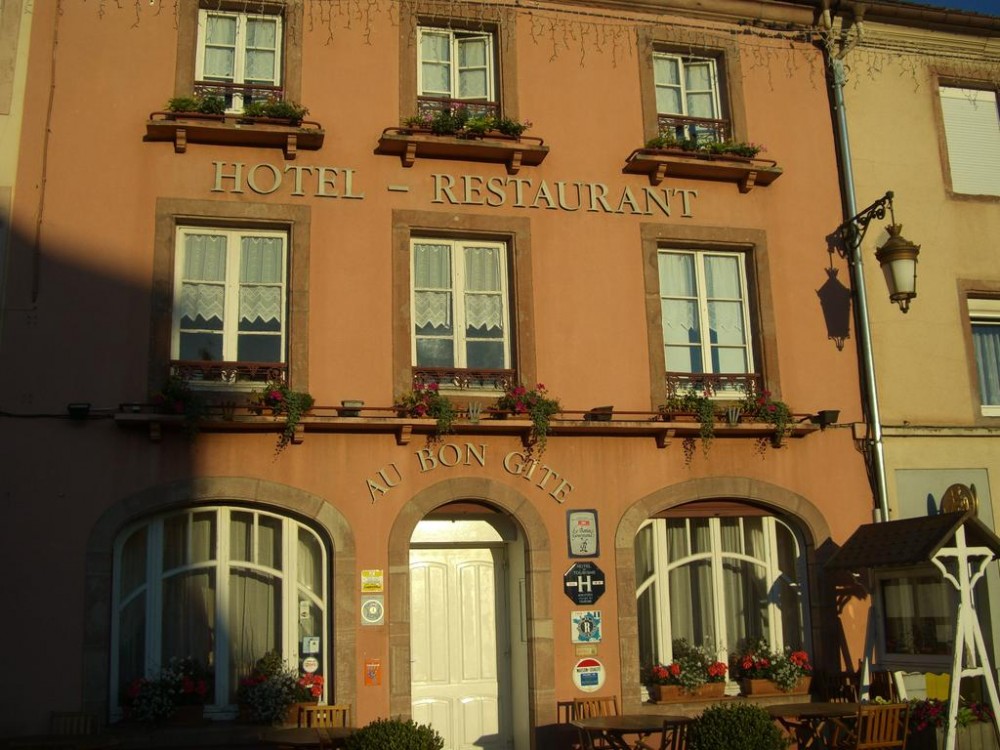 Photo de Hôtel Au Bon Gîte