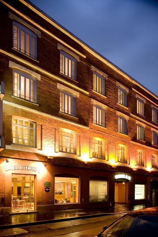 Photo de Grand Hôtel Raymond IV