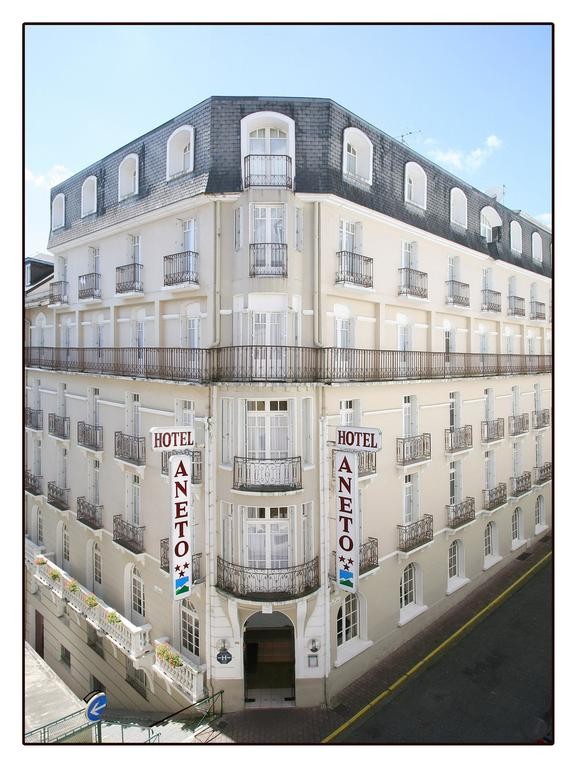 Photo de Hôtel Aneto