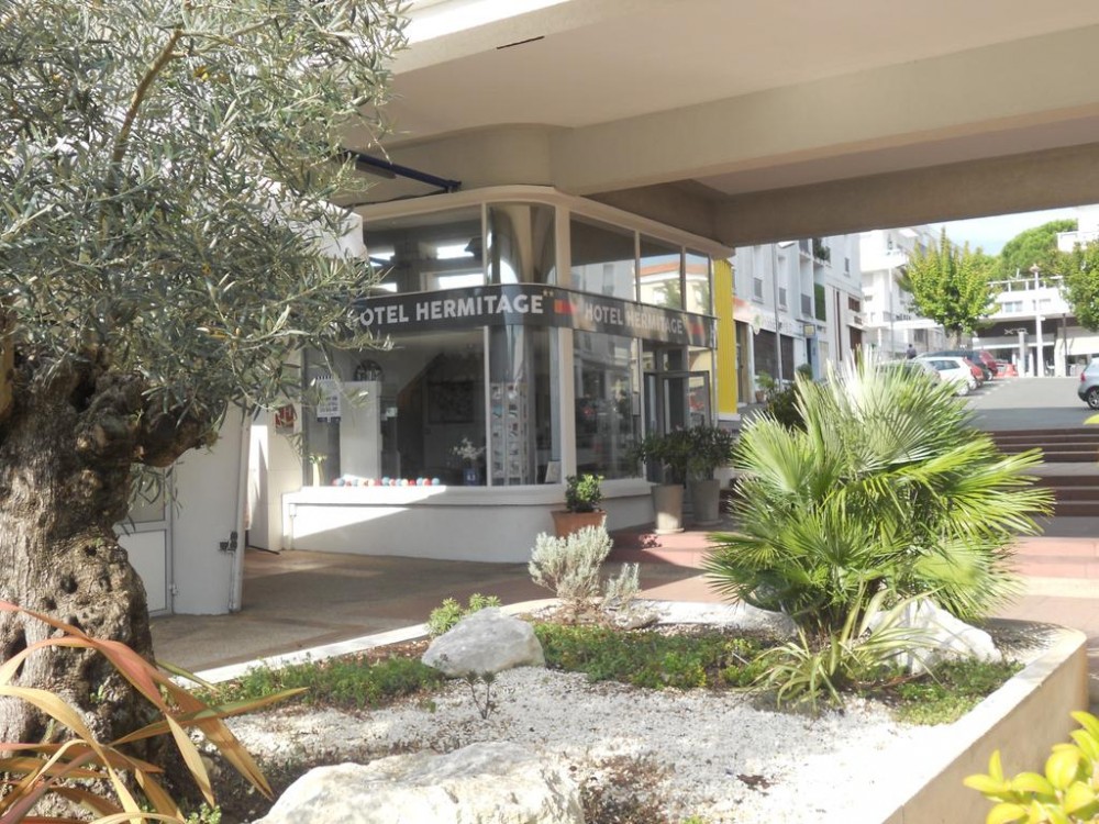 Photo de Hôtel Hermitage