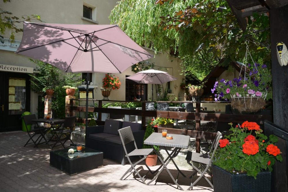 Photo de Hôtel Restaurant Le Chalvet