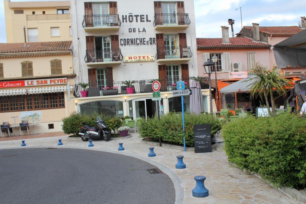 Photo de Hôtel de la Corniche d'Or