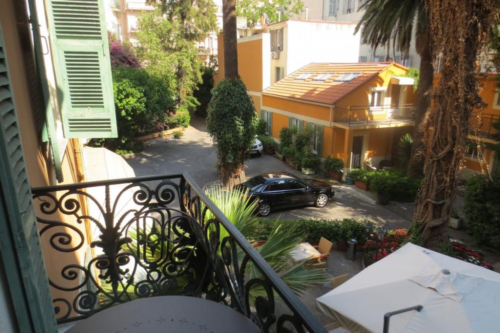 Photo de Hôtel Oasis