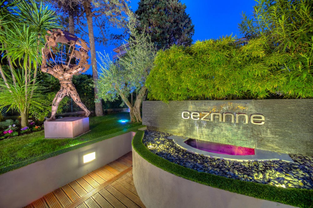 Photo de Cézanne Hôtel Spa