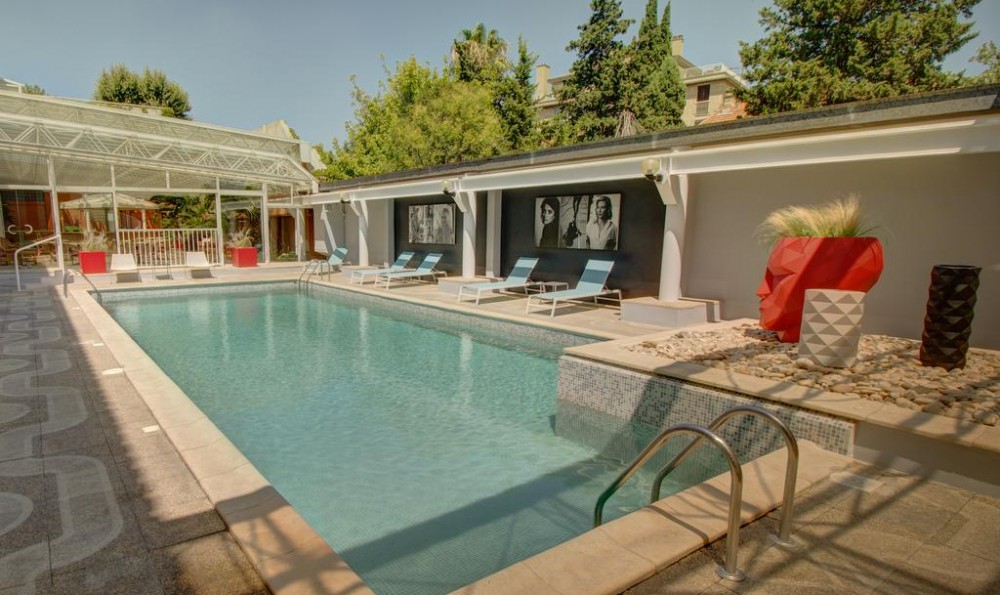 Photo de Hôtel Arles Plaza