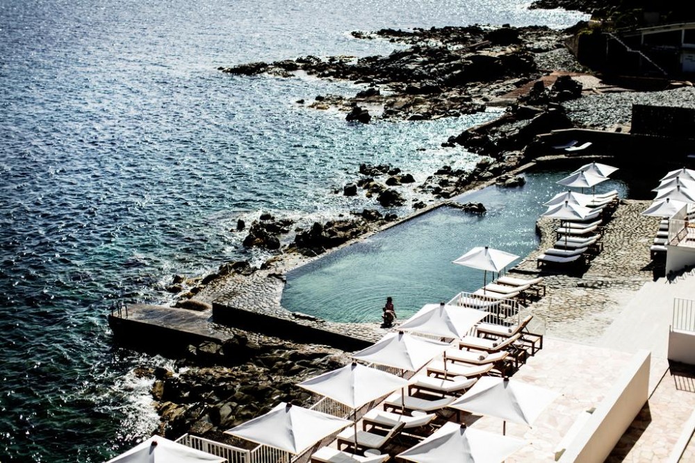 Photo de Hôtel Les Roches Rouges