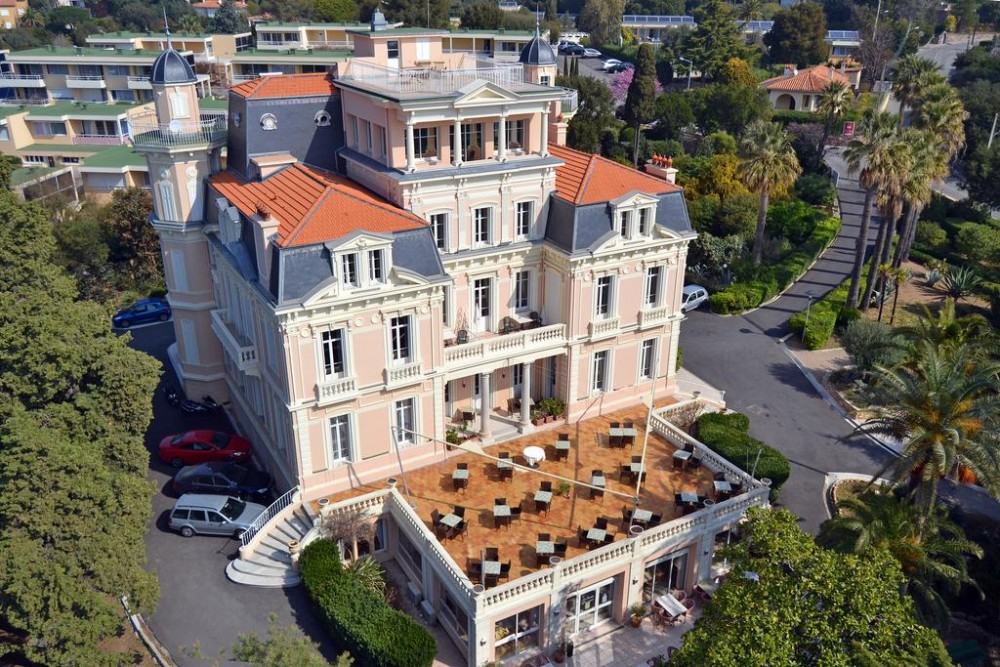 Photo de Hôtel Les Tourelles