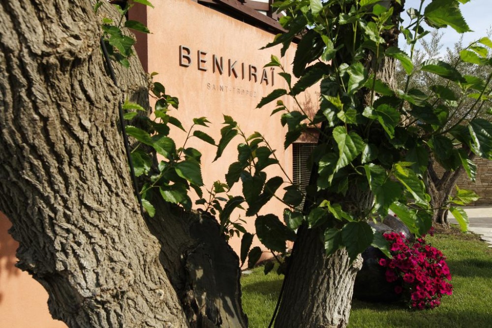 Photo de Benkirai Hotel