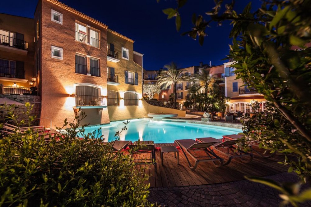 Photo de Hôtel Byblos Saint-tropez