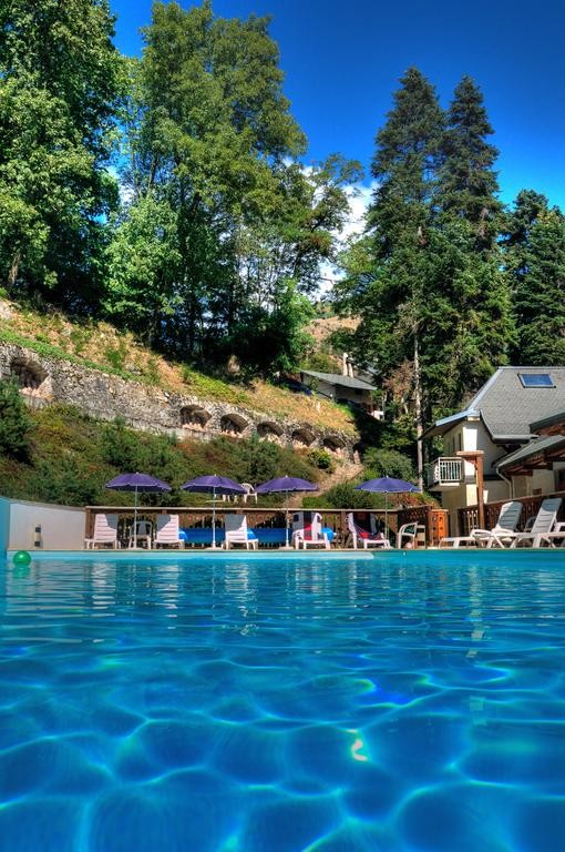 Photo de Hôtel Les Chalets