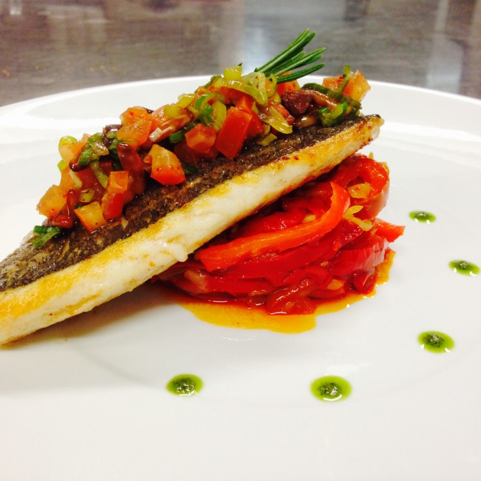 Photo de Hôtel Le Jules Verne 