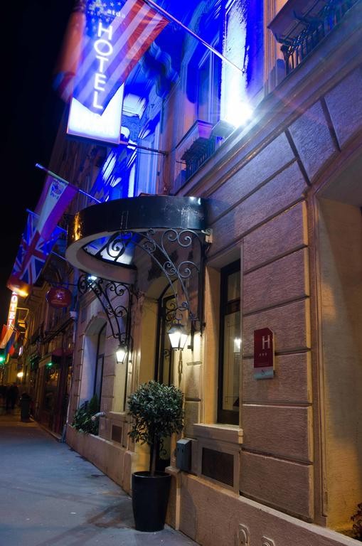 Photo de Hôtel Aida Marais