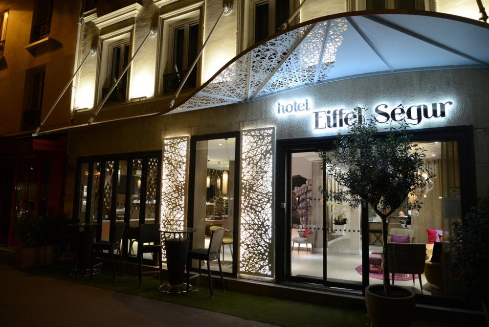 Photo de Hôtel Eiffel Segur