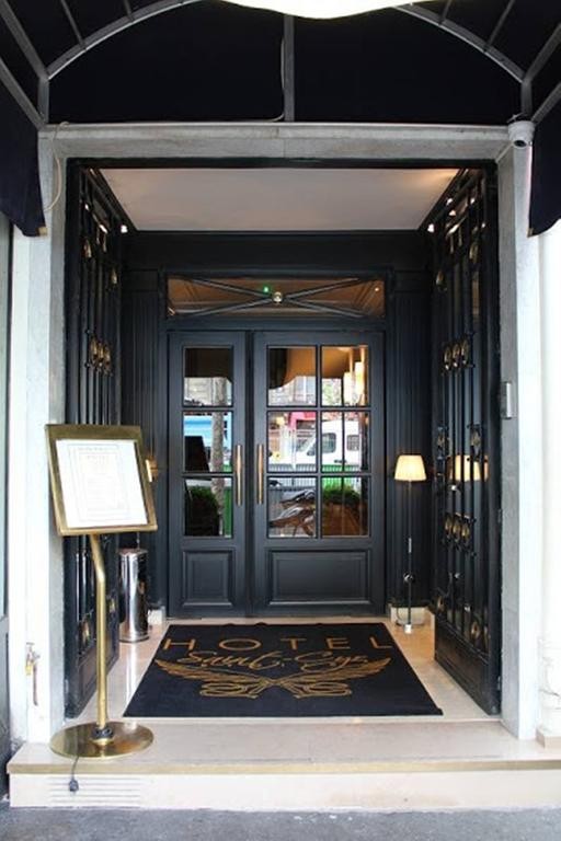 Photo de Hôtel Saint Cyr Etoile