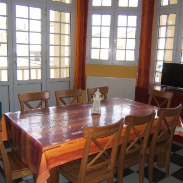 Séjour donnant sur 11m balcon-terrasse