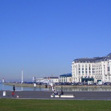 BEACH HOTEL